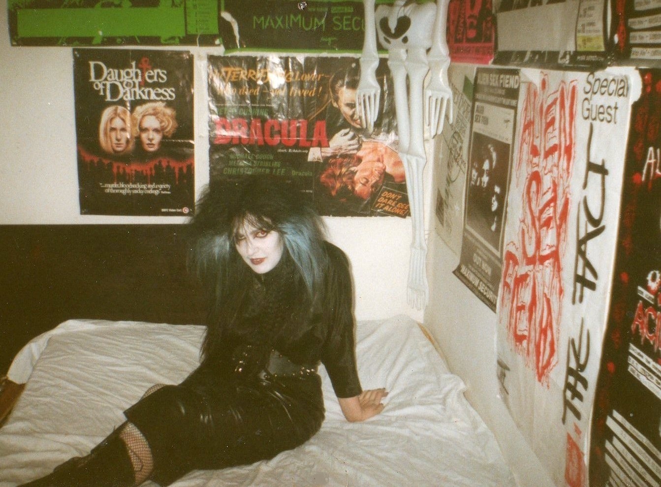Debbie Graves- Teenage Bedroom Exhibition Debbie Graves
